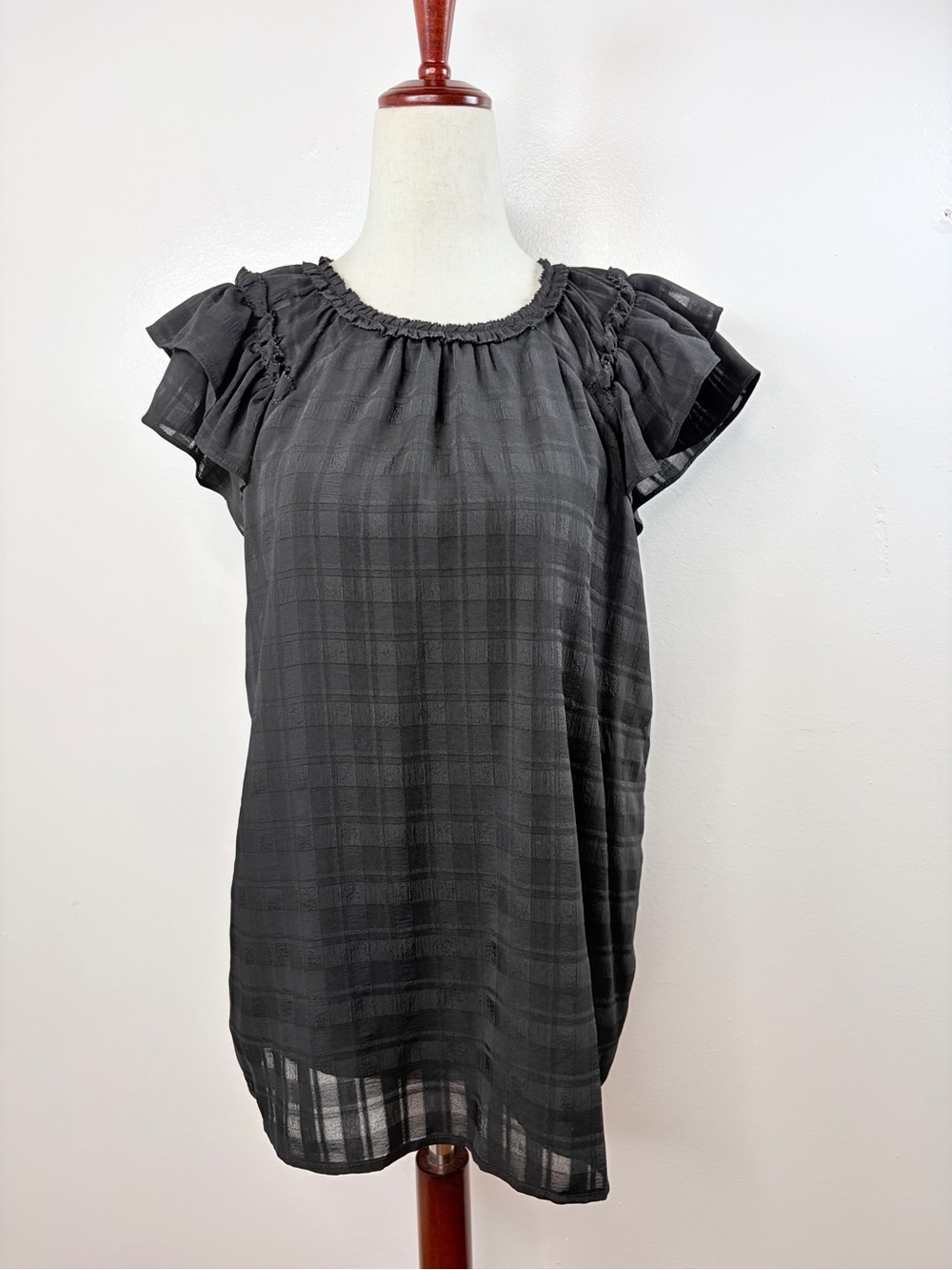 LOFT Ruffle Flutter Sleeve Top - Picture 2 of 9